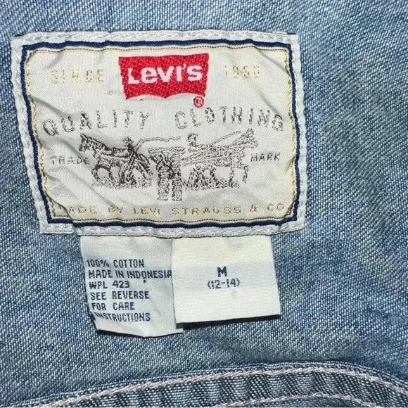 Levi’s Unisex Kids Vintage Denim Button Down Shirt Blouse Size 12-14 Medium - Picture 3 of 15